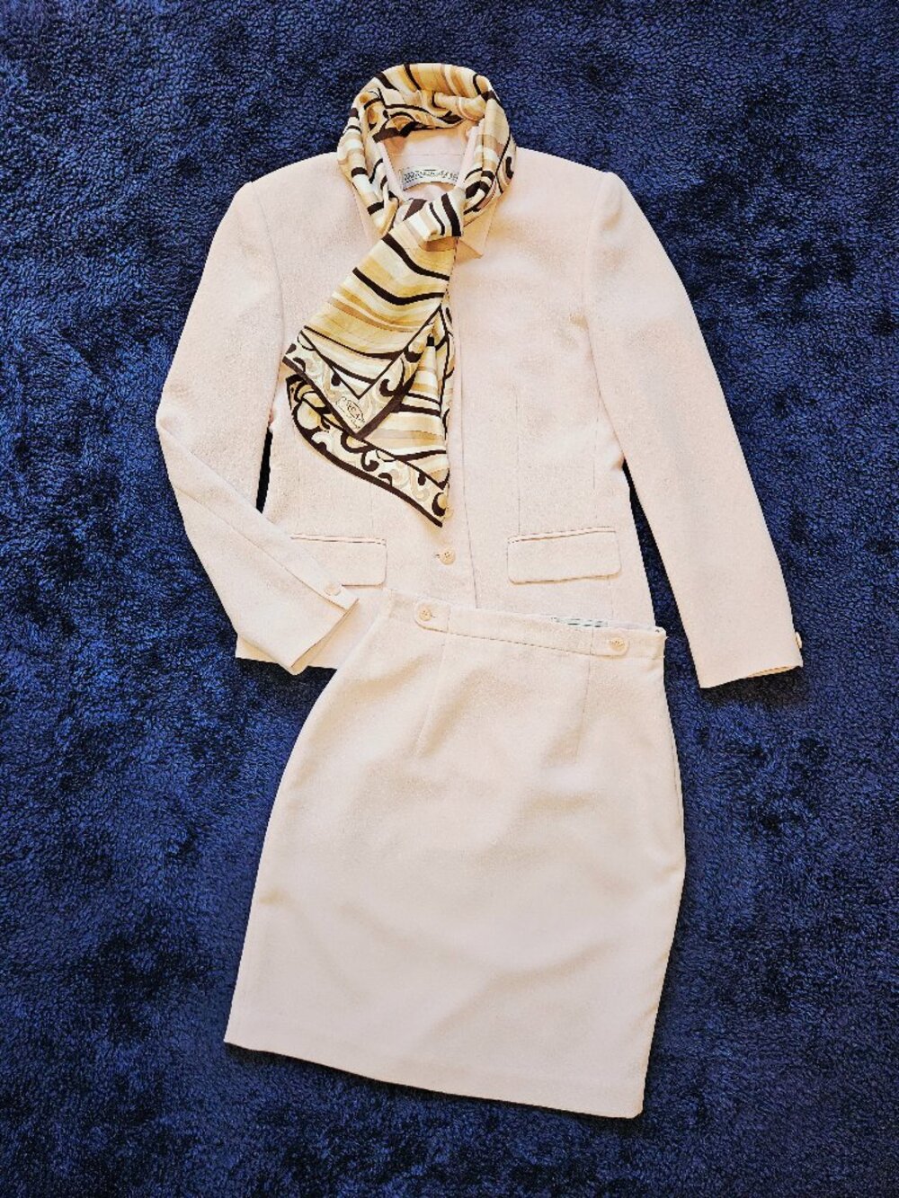 Amanda Smith VTG 90s Classic Women's Skirt Suit Blazer Pencil Skirt + Silk Scarf
